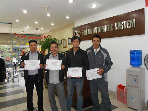 Sơn Hà tổng kết năm 2013 và trao phần thưởng nhân viên xuất sắc