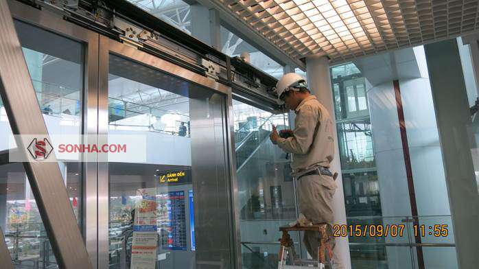Bảo trì hệ thống cửa tự động tại nhà ga T2 Nội Bài