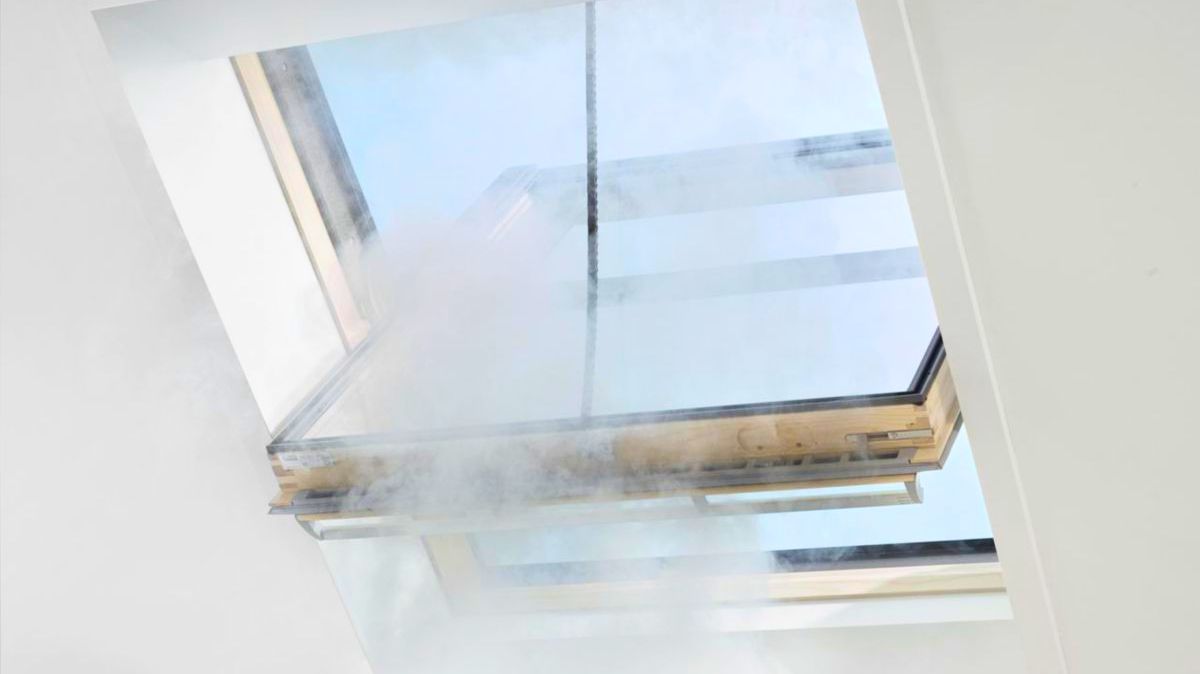 Lợi ích của việc sử dụng cửa thoát khói tự động thông minh là gì trong hệ thống PCCC