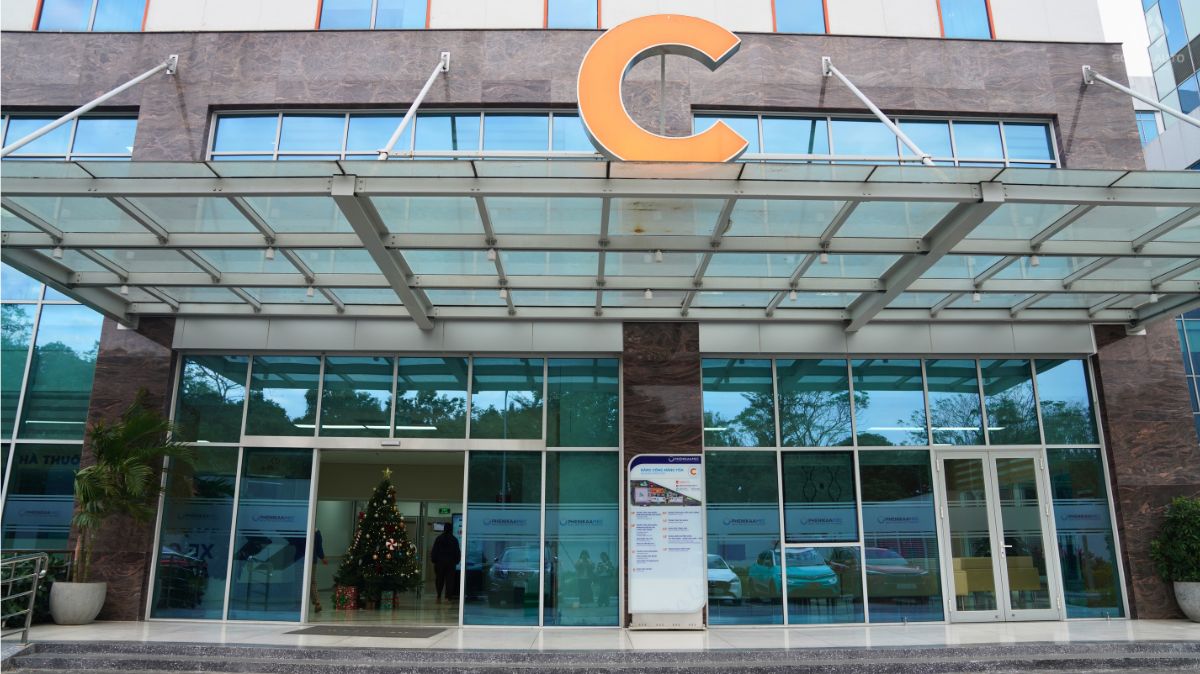 Cửa trượt tự động NABCO phục vụ tại khu vực khám chữa bệnh