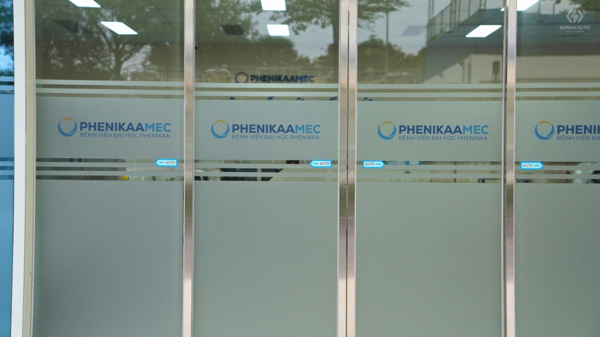 Chi tiết cửa trượt tự động NABCO sử dụng trong dự án Bệnh viện Phenikaa