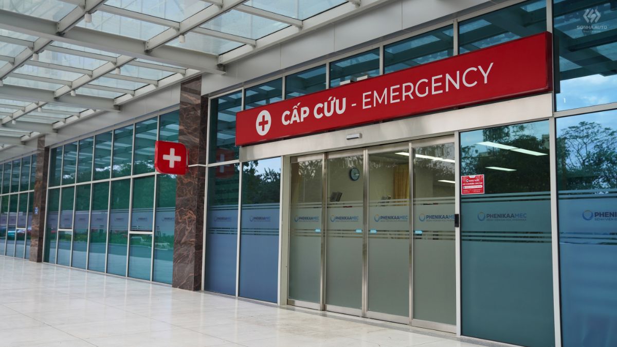 Cửa trượt tự động NABCO đáp ứng tiêu chuẩn vận hành tại Bệnh viện Phenikaa