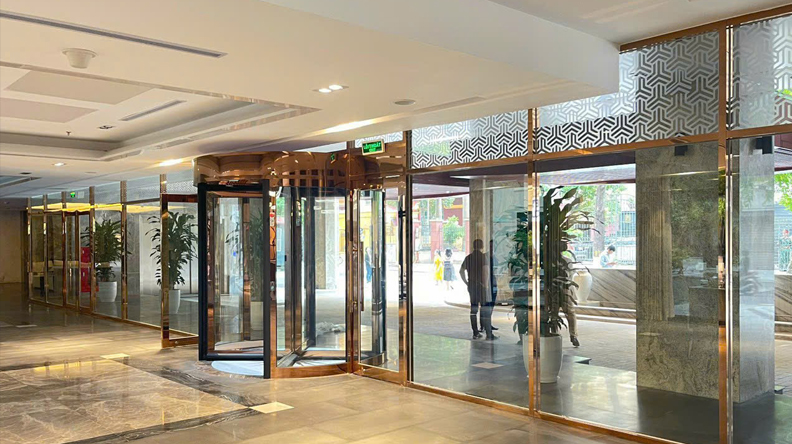 Cửa xoay NABCO tại Lotte Tây Hồ, Hà Nội