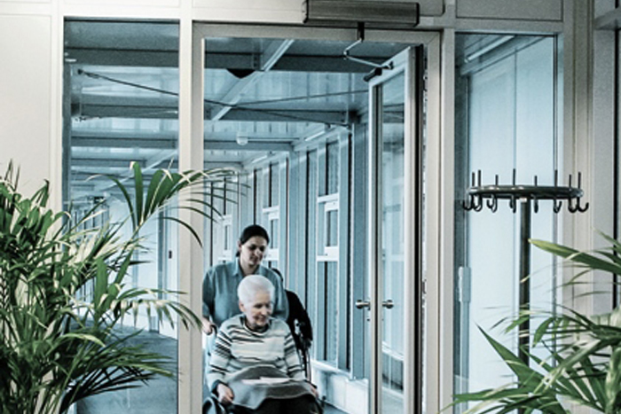 Giới thiệu cửa mở cánh tự động NABCO GT20 và giải pháp thay thế GT20A cho công trình hiện đại