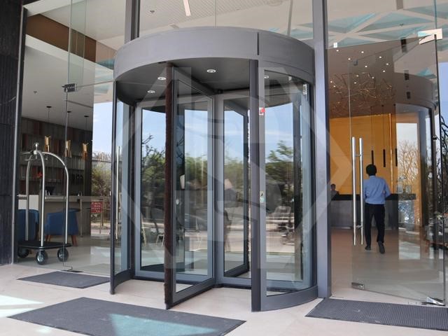 Đẳng cấp cửa xoay KBB tại Sel de Mer Hotel and Suites Đà Nẵng