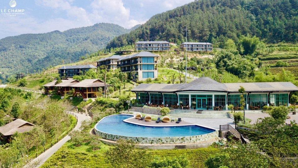 Lắp đặt 59 bộ cửa swing dùng cho cửa sổ tại Mù Cang Chải resort