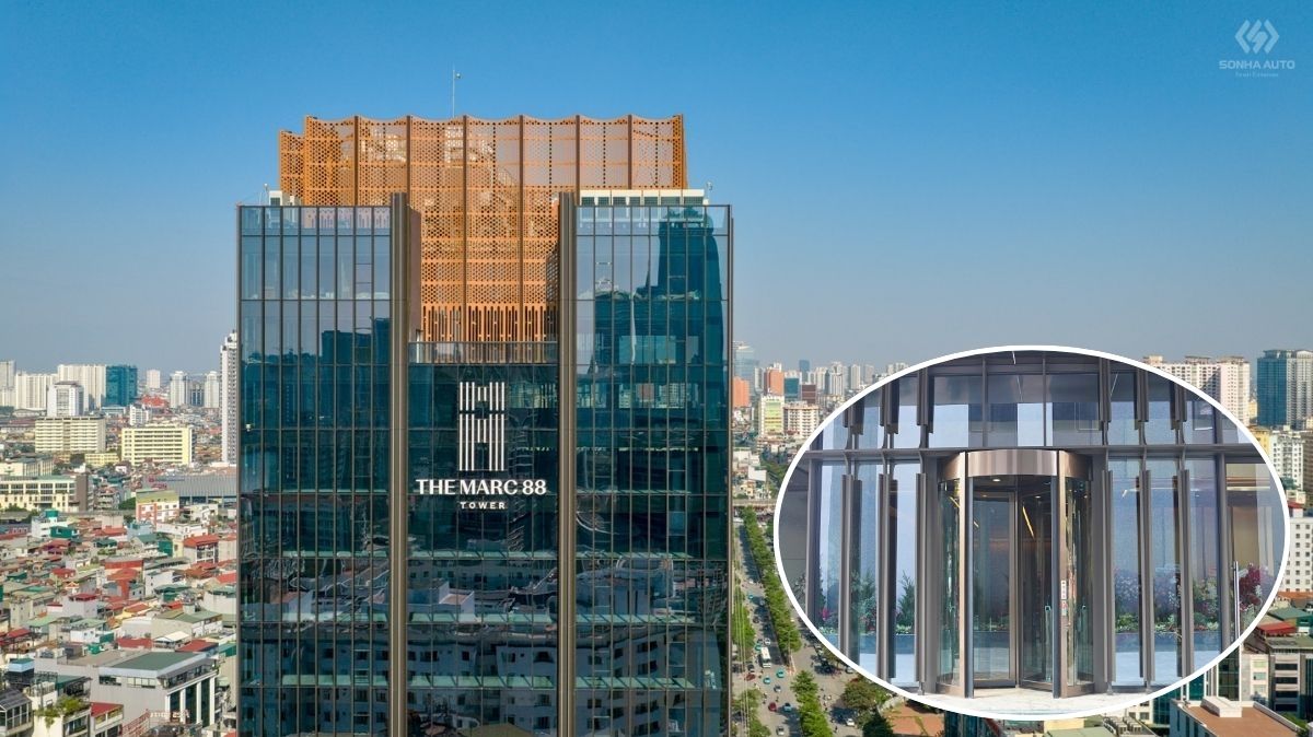 The NABCO RL-X stainless steel automatic revolving door solution at the main lobby of The Marc 88 Building cửa xoay tự động NABCO RL-X với bề mặt inox tại khu vực sảnh chính Tòa nhà The Marc 88