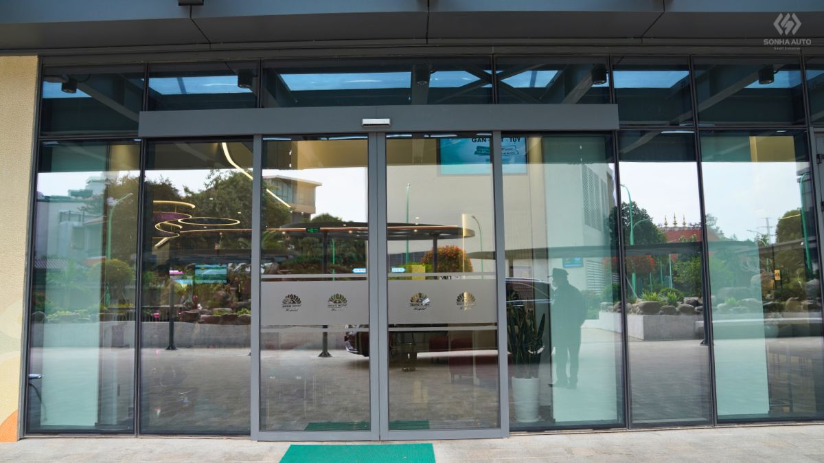 Top 10 common automatic door problems and effective solutions
