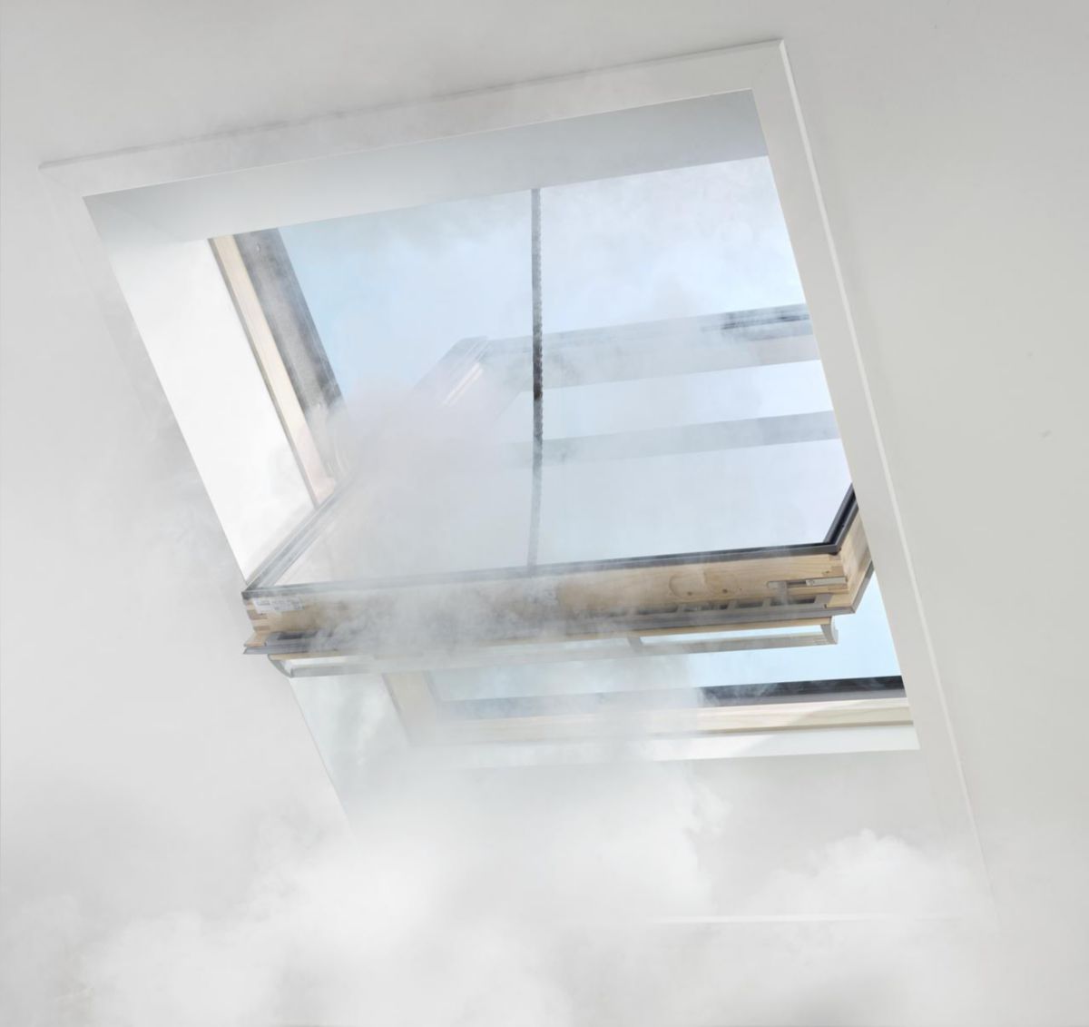 Lợi ích của việc sử dụng cửa thoát khói tự động thông minh là gì