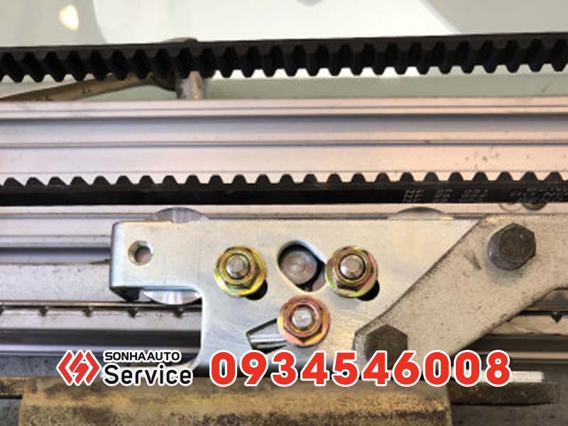 Thay thế phụ kiện cửa tự động NABCO Tòa nhà IPH