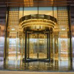 Lối vào chính Sun Grand City Tây Hồ với giải pháp cửa xoay tự động cao cấp
