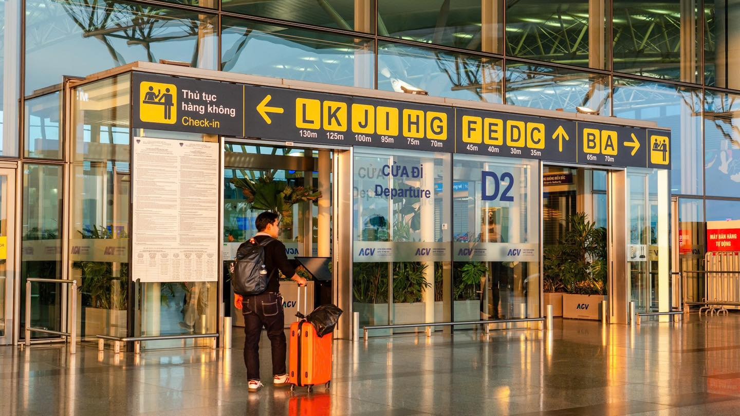 NABCO automatic door projects in Vietnam – Entrance solutions for modern buildings.