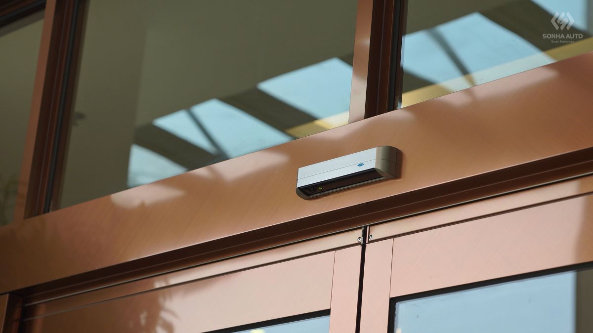 Thực hành quan sát phản hồi cảm biến cửa tự động NABCO Thực hành quan sát phản hồi cảm biến cửa tự động NABCO