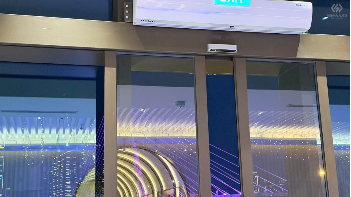 cửa trượt tự động NABCO cho Marina Central Tower