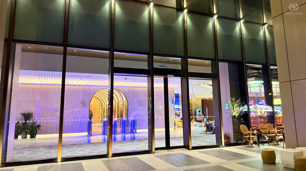 Cửa trượt tự động NABCO tại Marina Central Tower